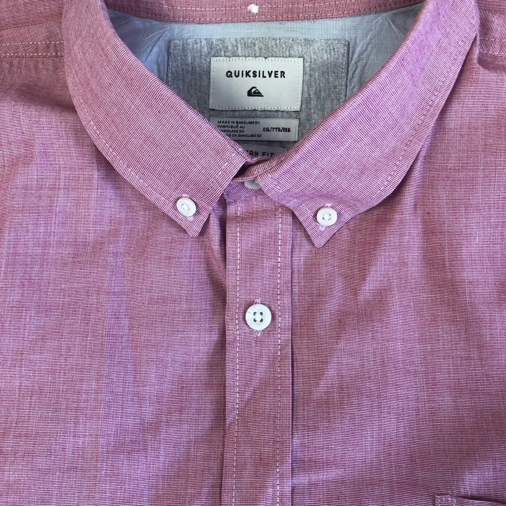 Mens Short Sleeved Quiksilver Dress Shirt in Size 2XL